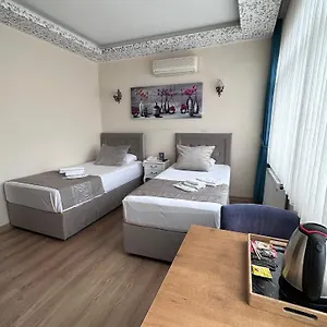 Ueskuedar Hotel Istambul
